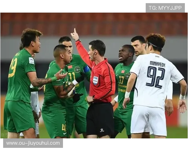 黄塘足球联赛最新动态揭晓 决赛对阵悬念迭起 球队表现引发广泛关注